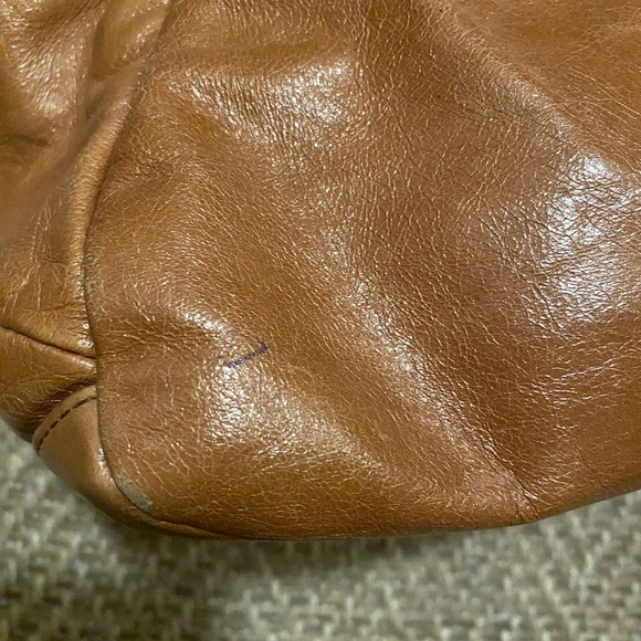 HOBO ONE STRAP, ZIPPERED CAMEL COLOR MID-SIZE BAG - Picture 9 of 12